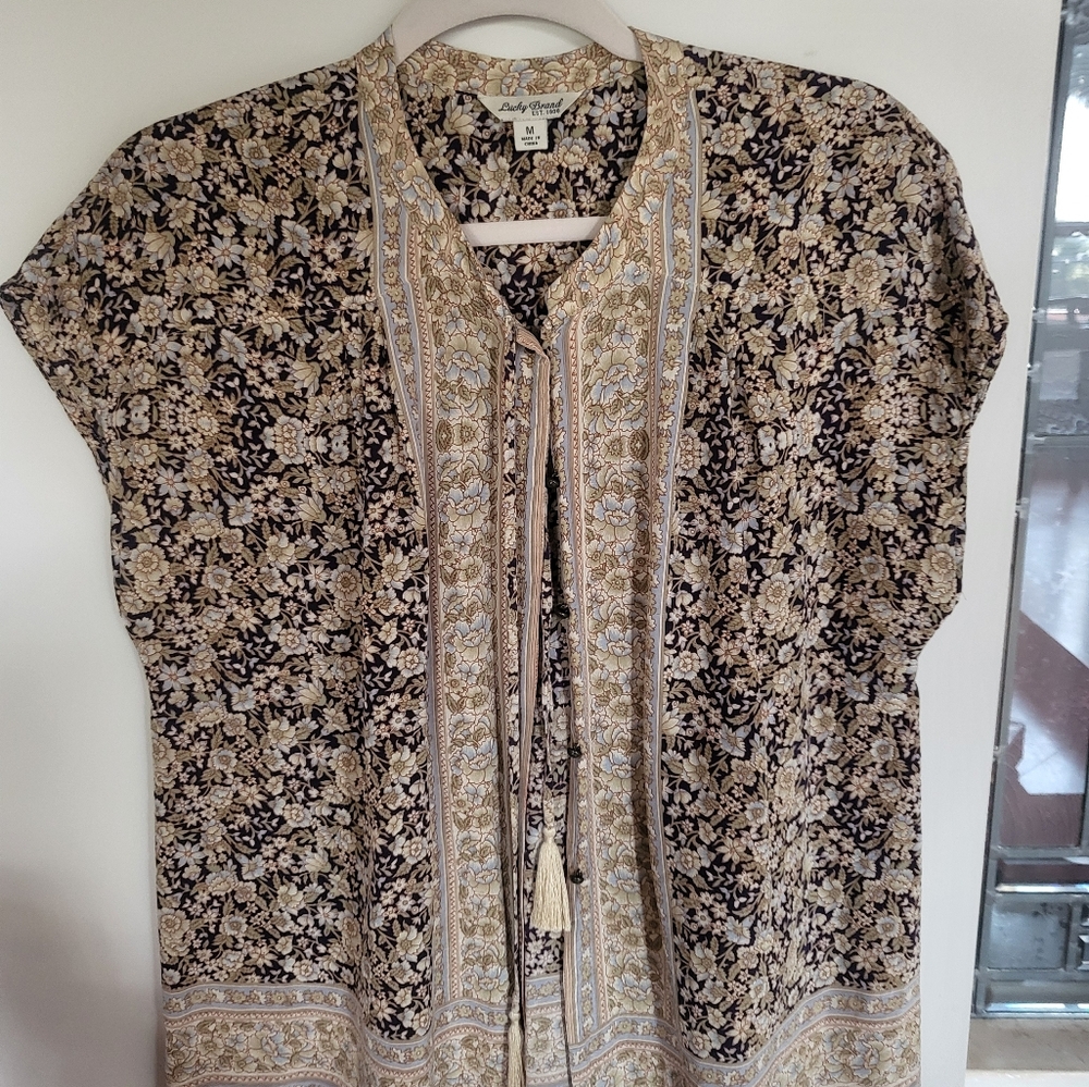 Floral short sleeve blouse
